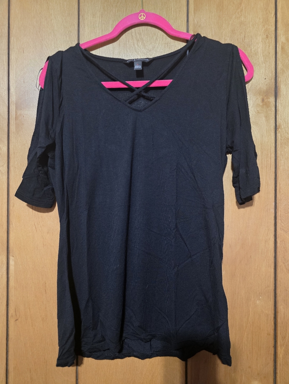 Rock & Republic Black Cold-Shoulder V-Neck Top with Crisscross Strap- Size Large